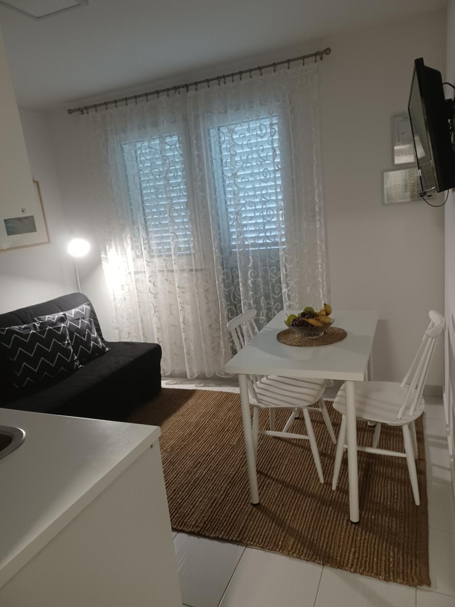 Apartmani Ana - Meka Draga Obrovac Εξωτερικό φωτογραφία